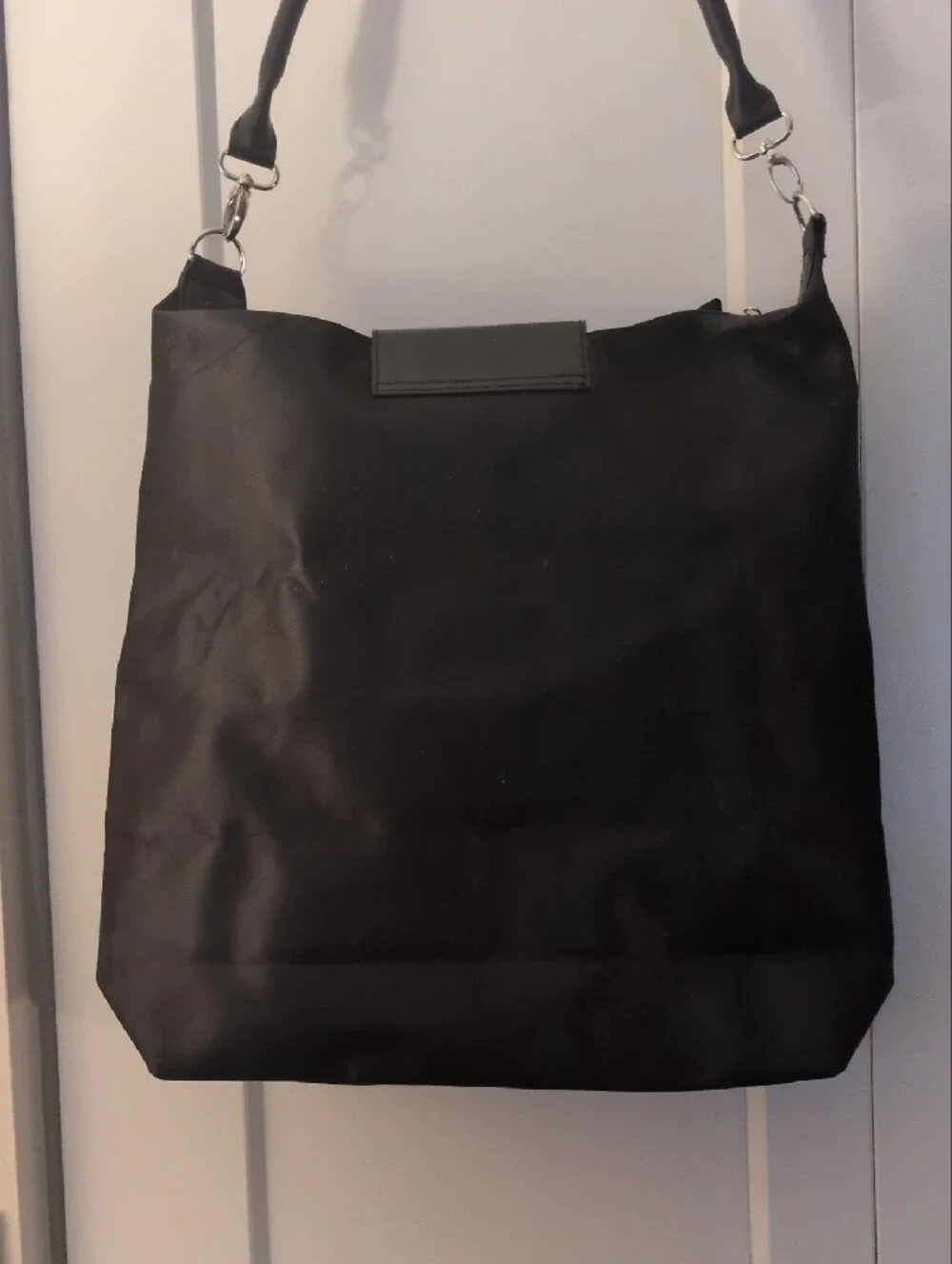 Elegant Black Bow-Accent Shoulder Bag By Chi